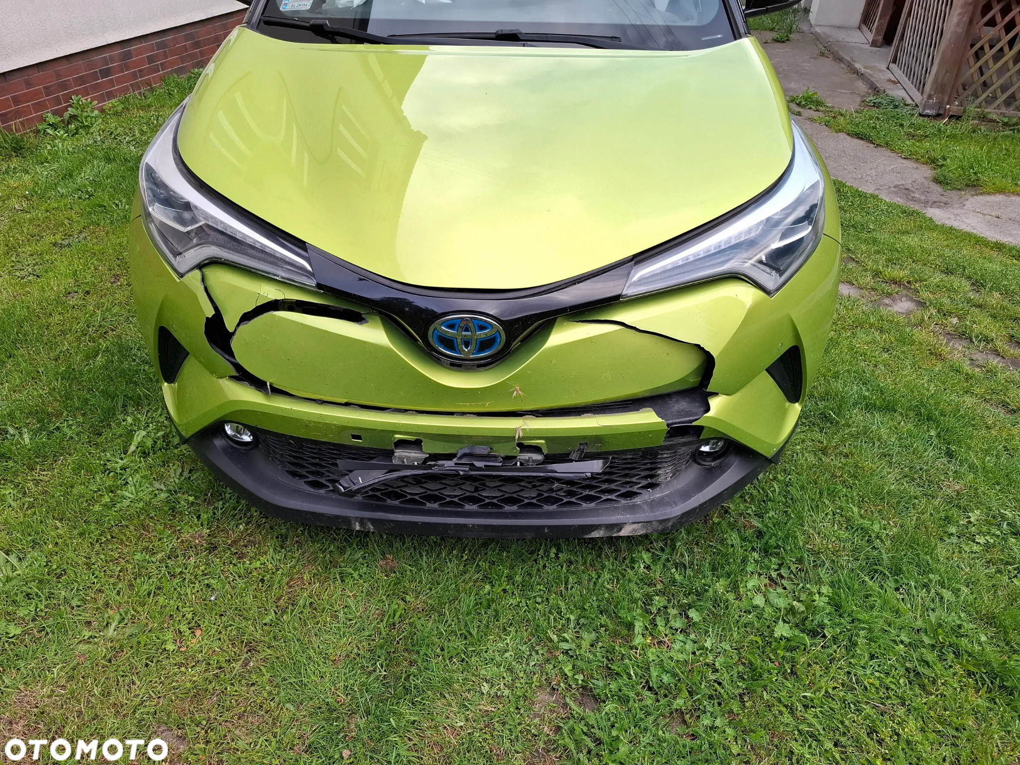 Toyota C-HR 1.8 Hybrid Neon Lime powered by JBL - 3