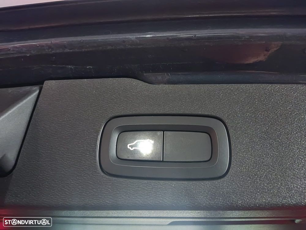 Volvo V60 2.0 T8 AWD TE Momentum Plus - 12