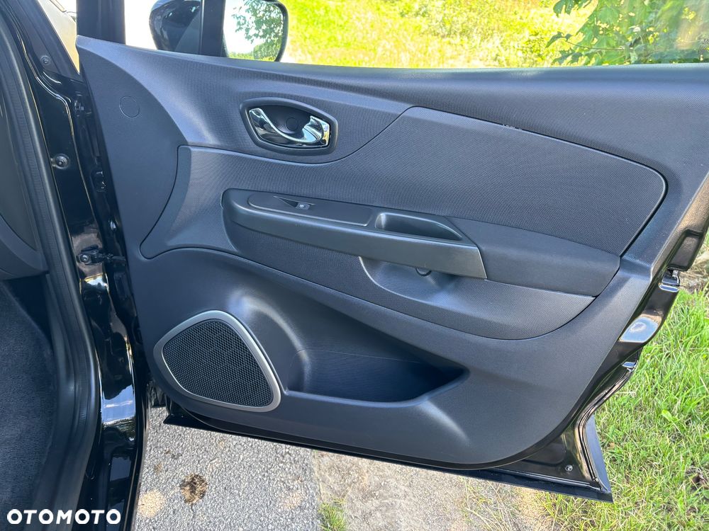 Renault Captur - 23
