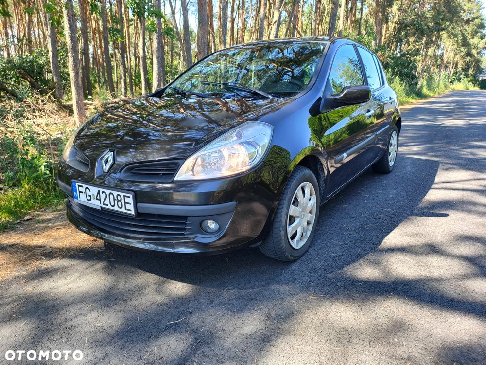 Renault Clio - 1