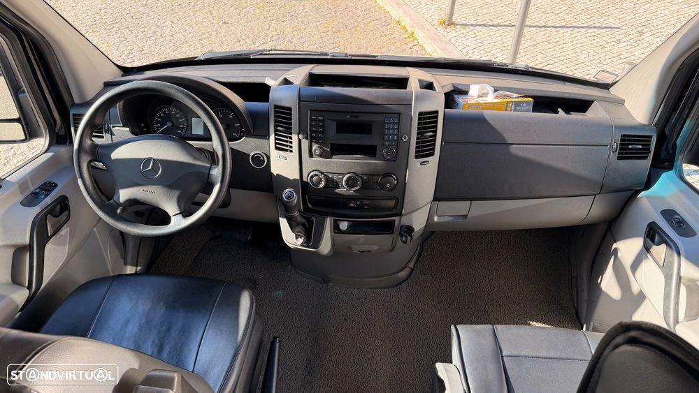 Mercedes-Benz Sprinter - 16