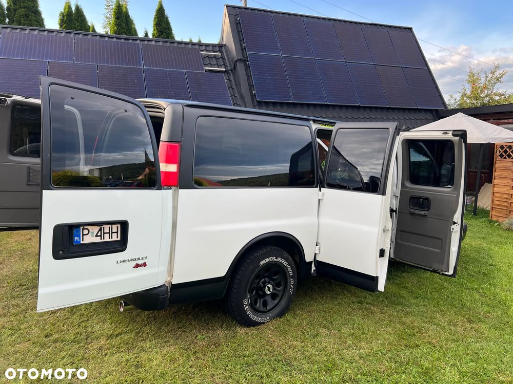 Chevrolet Express - 15