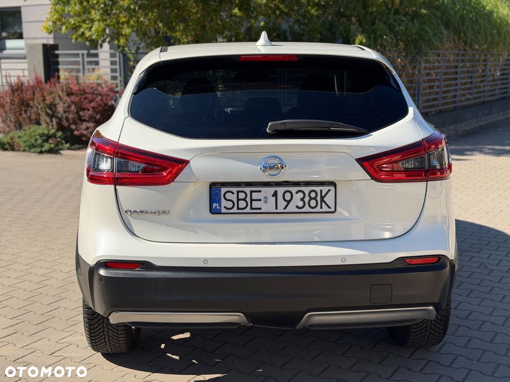 Nissan Qashqai 1.2 DIG-T N-Connecta EU6 - 9