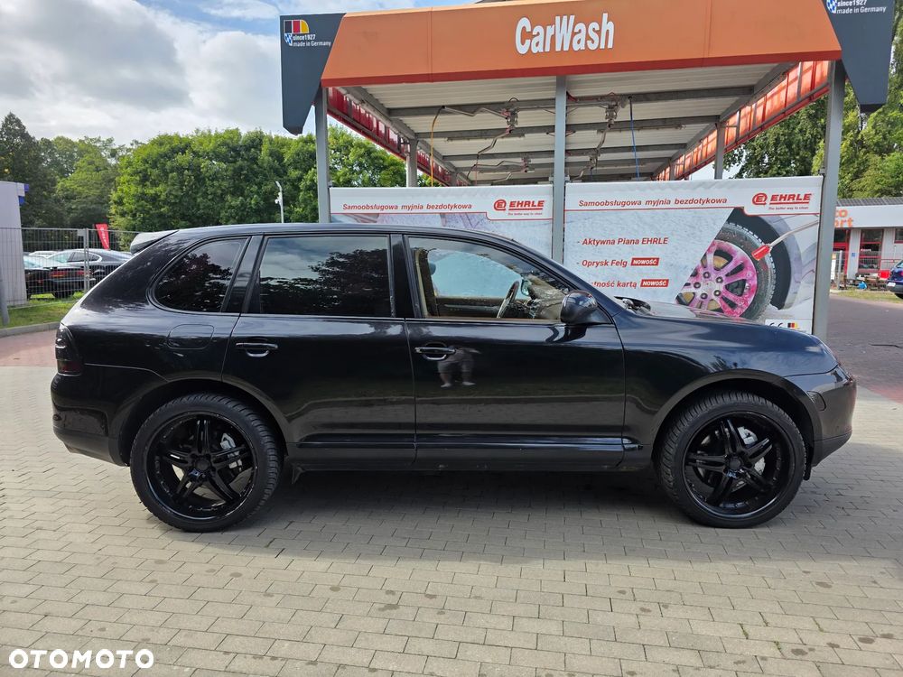 Porsche Cayenne - 22