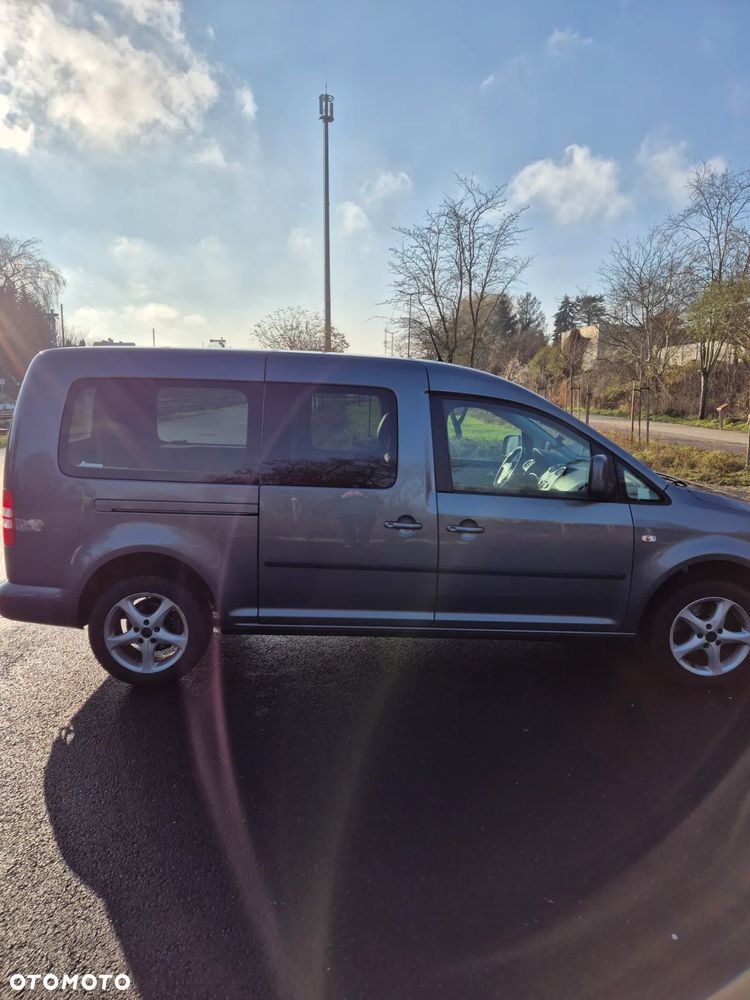 Volkswagen Caddy Maxi Comfortline DSG - 5