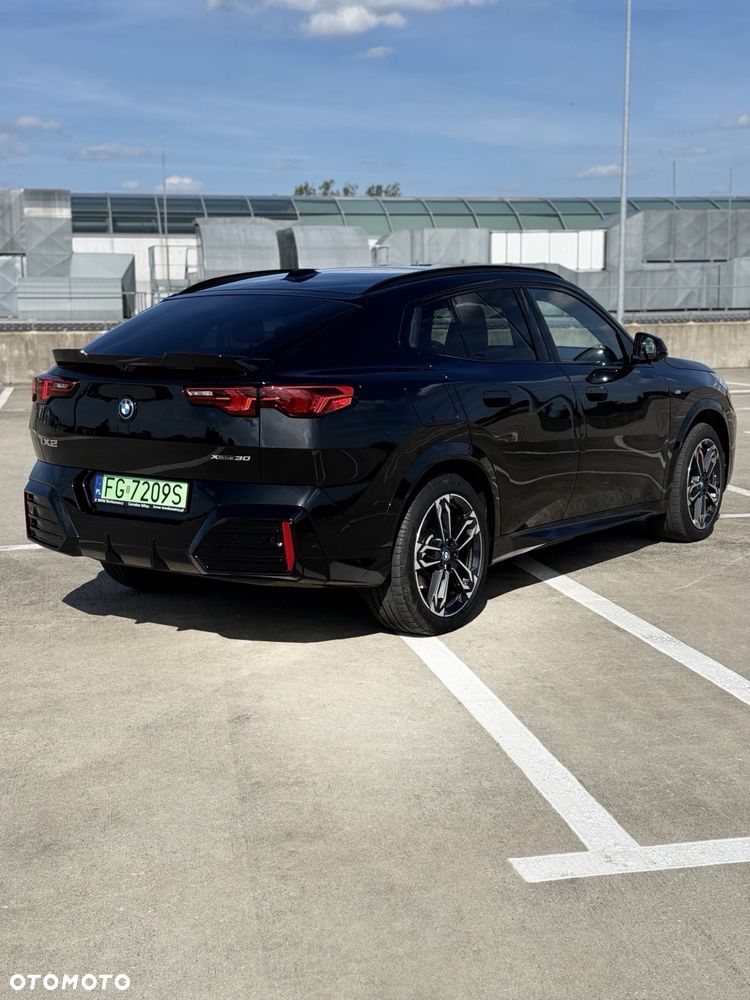 BMW iX2 - 3