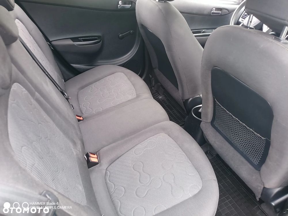 Hyundai i20 1.2 FIFA WM Edition - 18