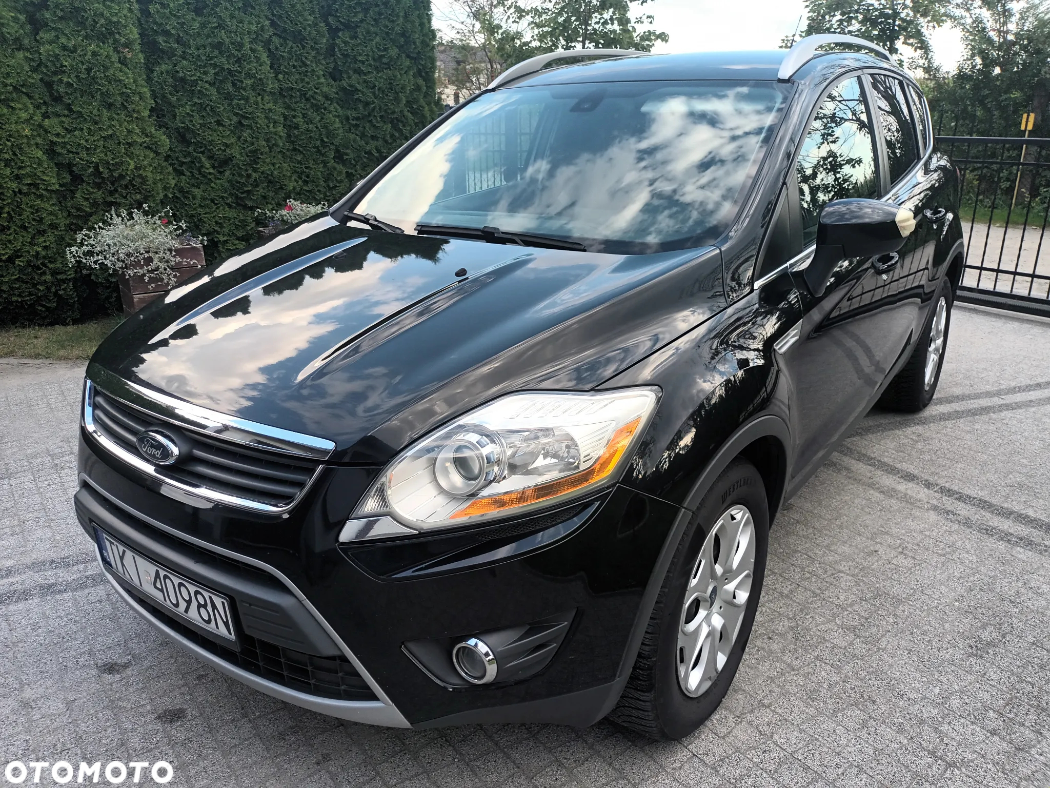 Ford Kuga - 2