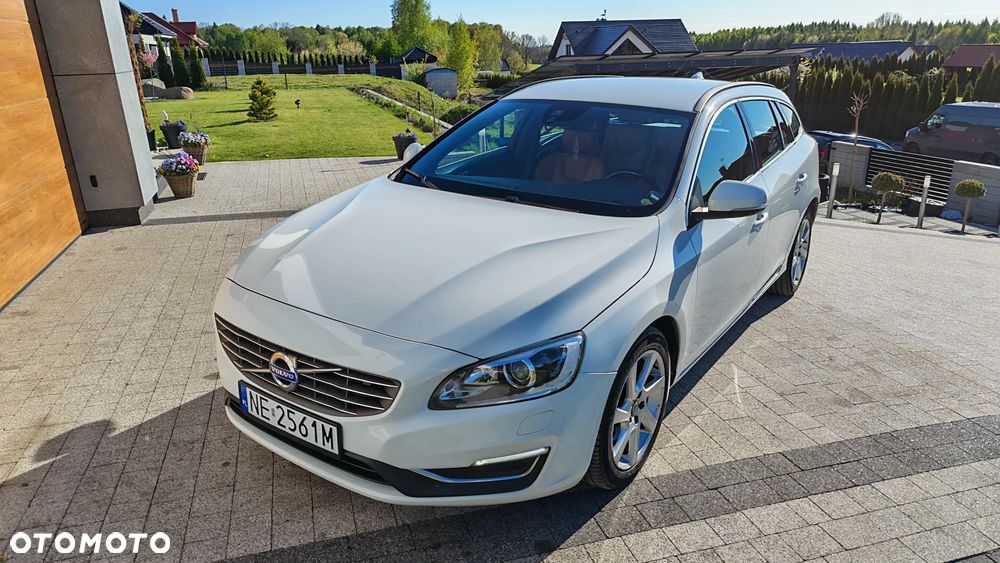 Volvo V60 D4 Geartronic Momentum - 23