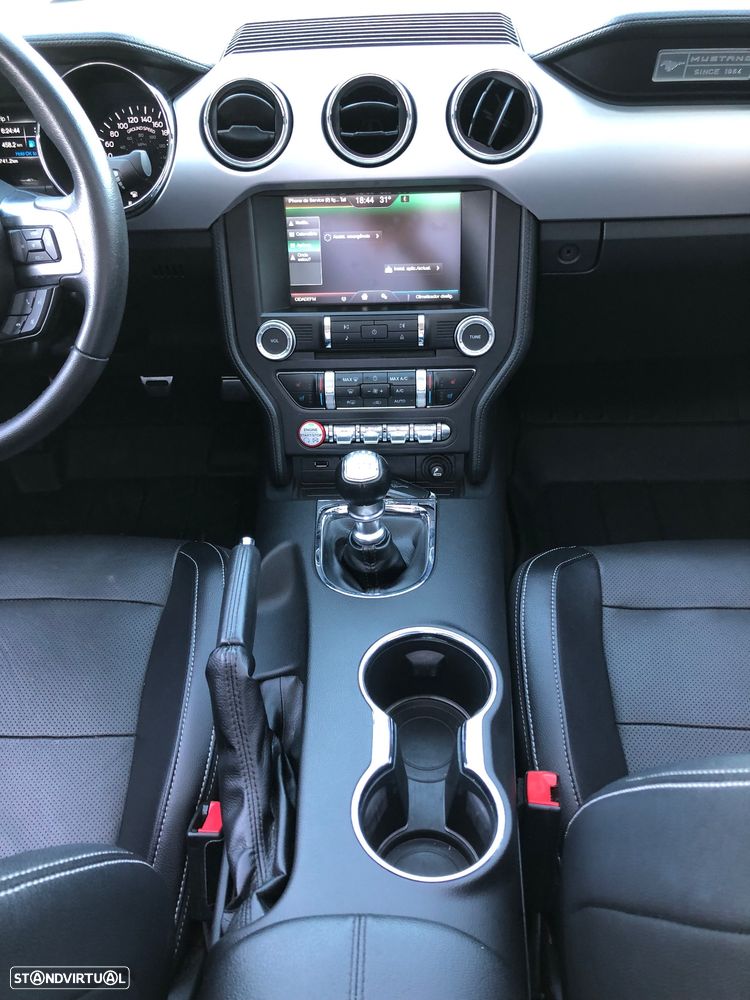 Ford Mustang Cabrio 2.3 Eco Boost - 30