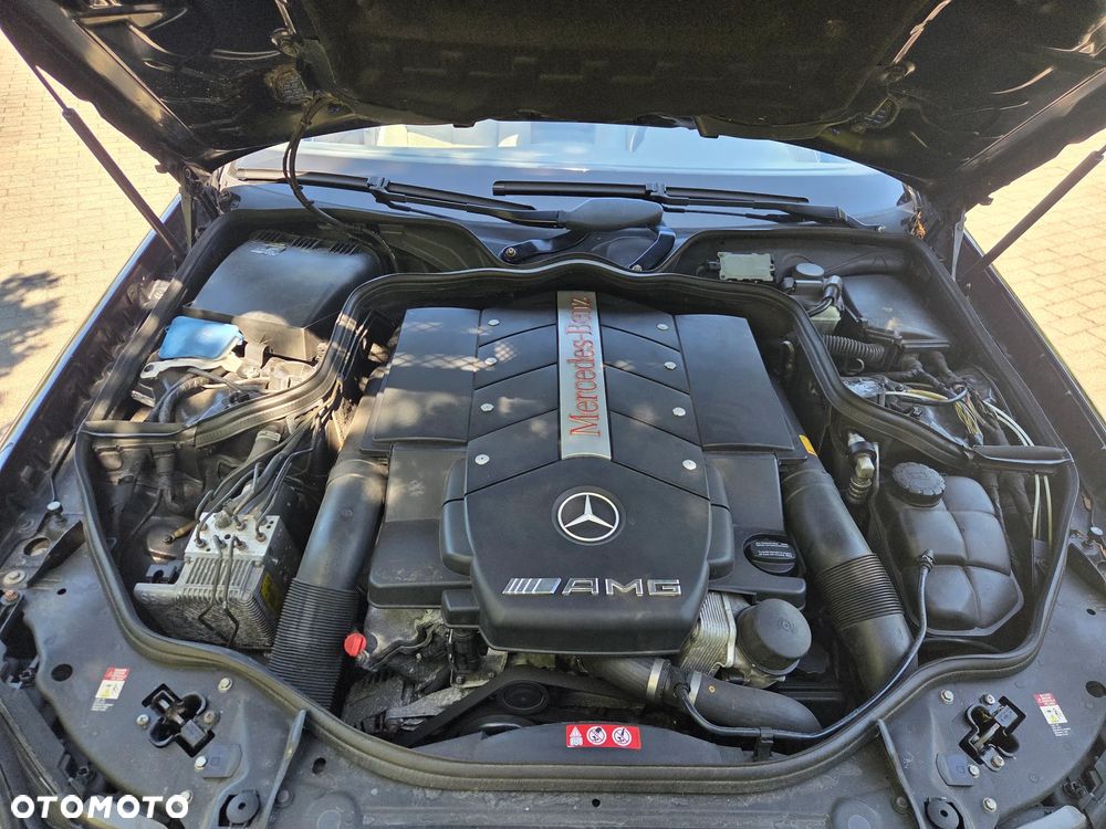 Mercedes-Benz Klasa E 500 4Matic Automatik Avantgarde - 32