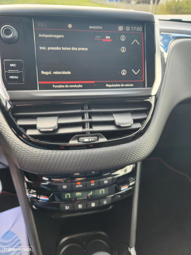 Peugeot 2008 PureTech 110 Stop&Start EAT6 GT-Line Edition - 19