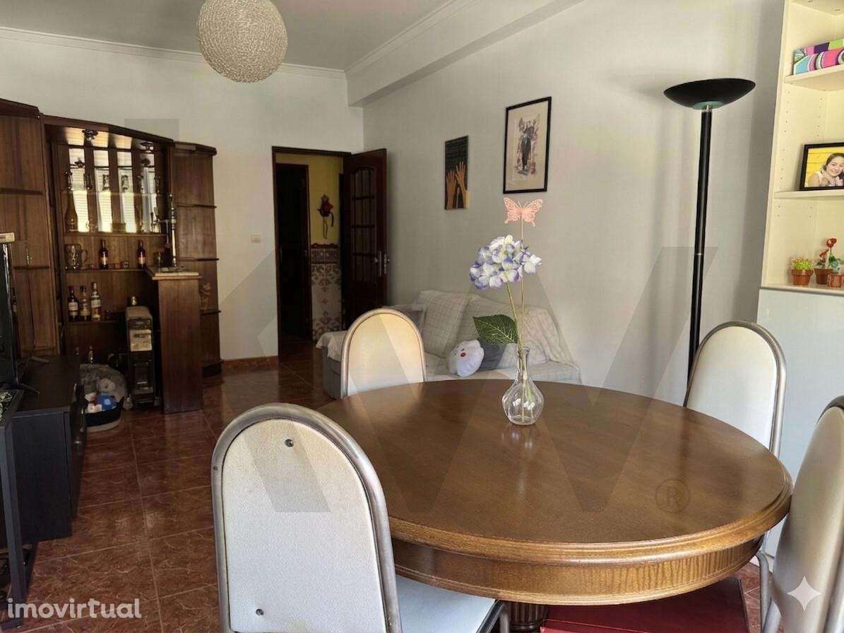 Apartamento T3 em São João da Talha, com vista rio e lugar de parqueam - Grande imagem: 2/19