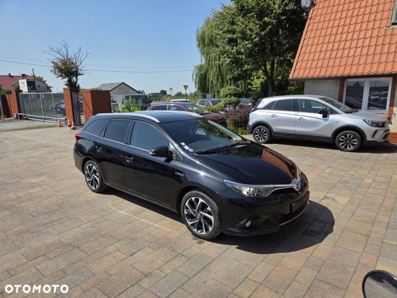 Toyota Auris - 1