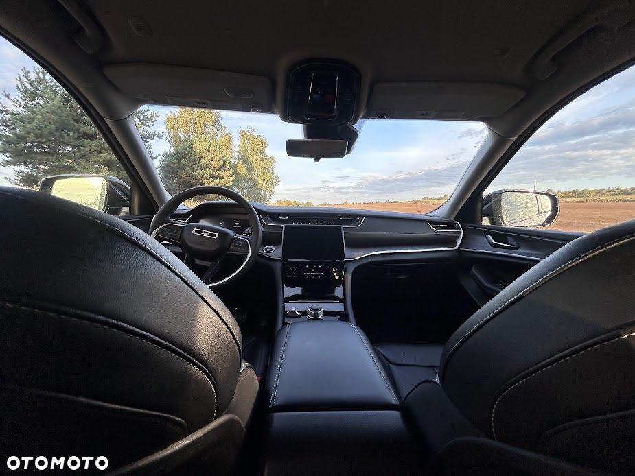 Jeep Grand Cherokee - 39