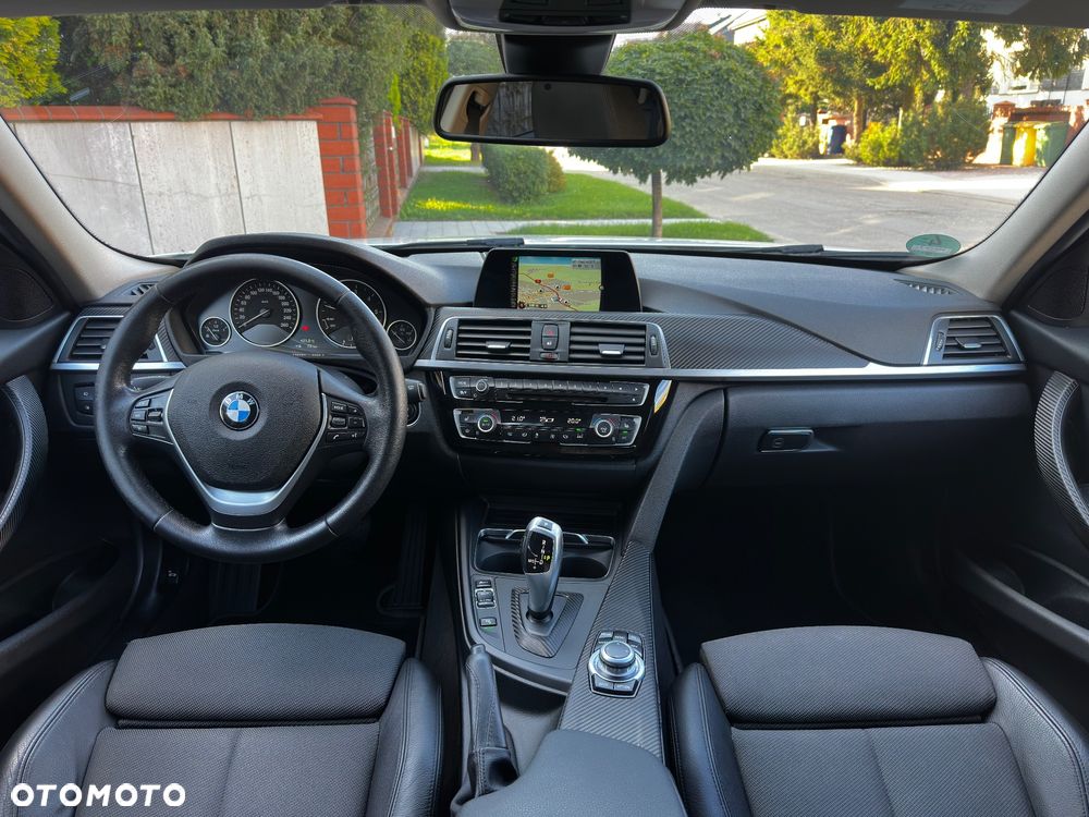 BMW Seria 3 320d Sport Line - 15
