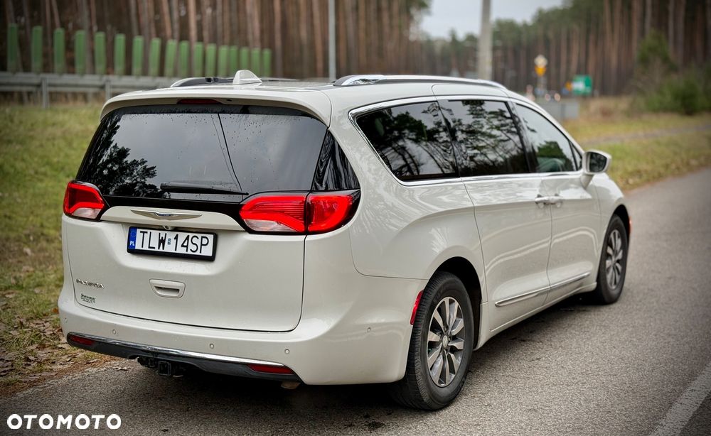 Chrysler Pacifica - 8