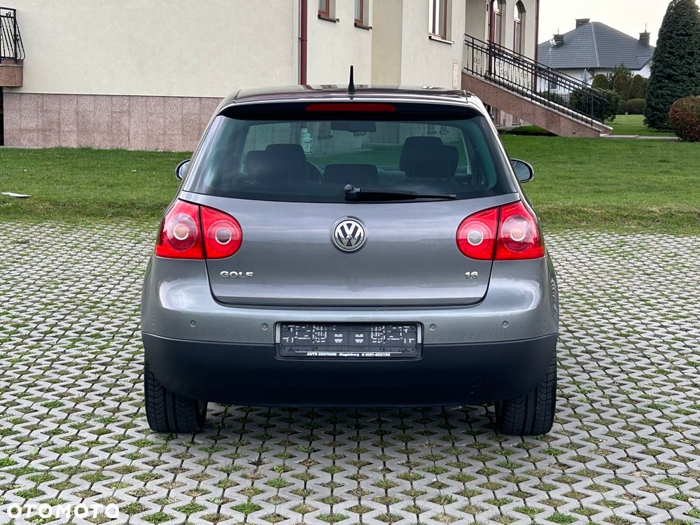 Volkswagen Golf 1.6 Tour Edition - 5