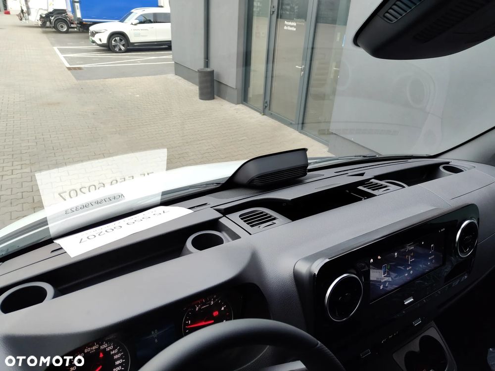 Mercedes-Benz Sprinter 319 CDI - 11