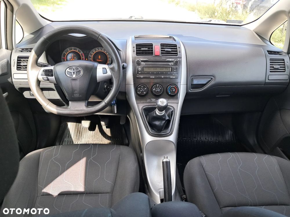 Toyota Auris 1.33 Dual-VVT-i Comfort - 14