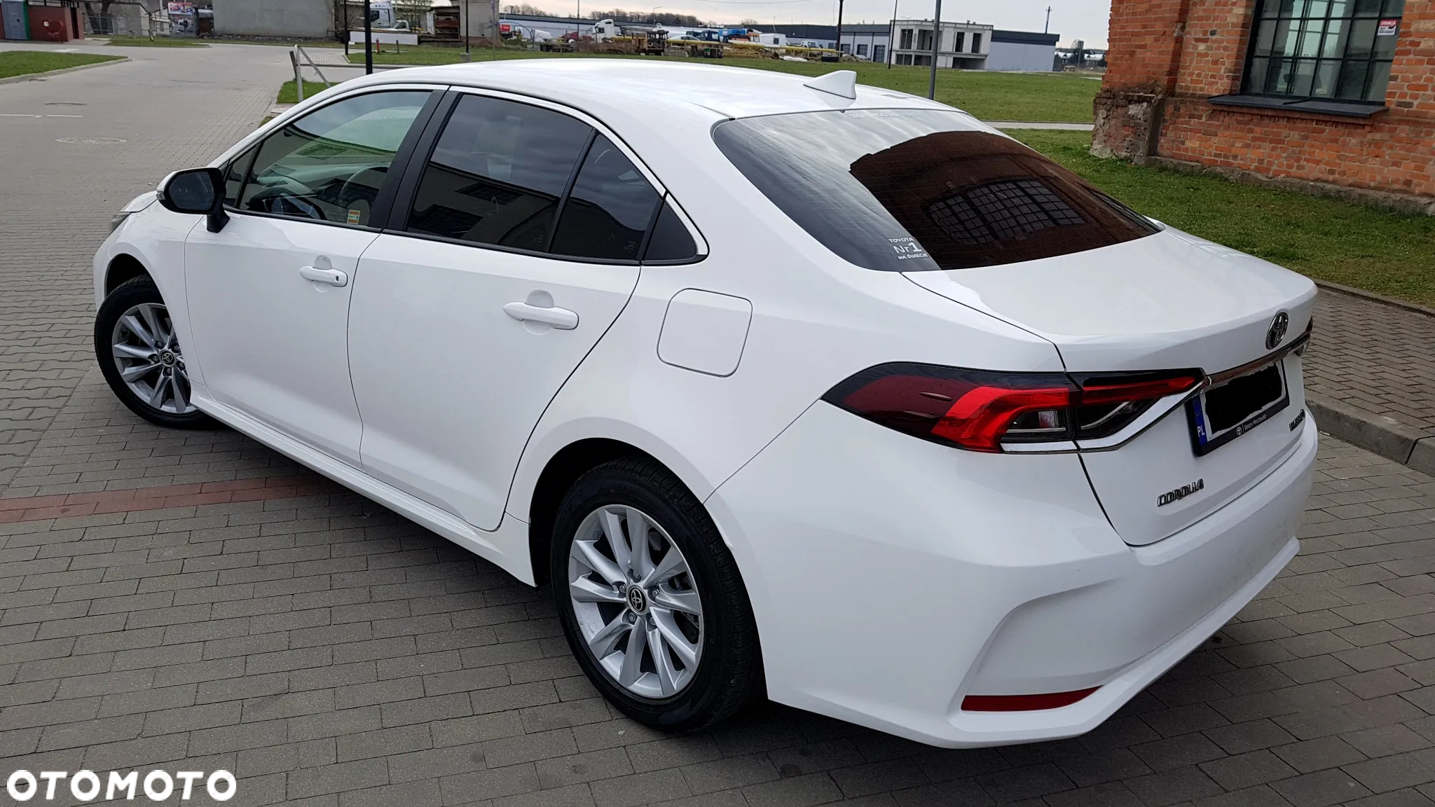 Toyota Corolla 1.8 Hybrid Comfort - 12