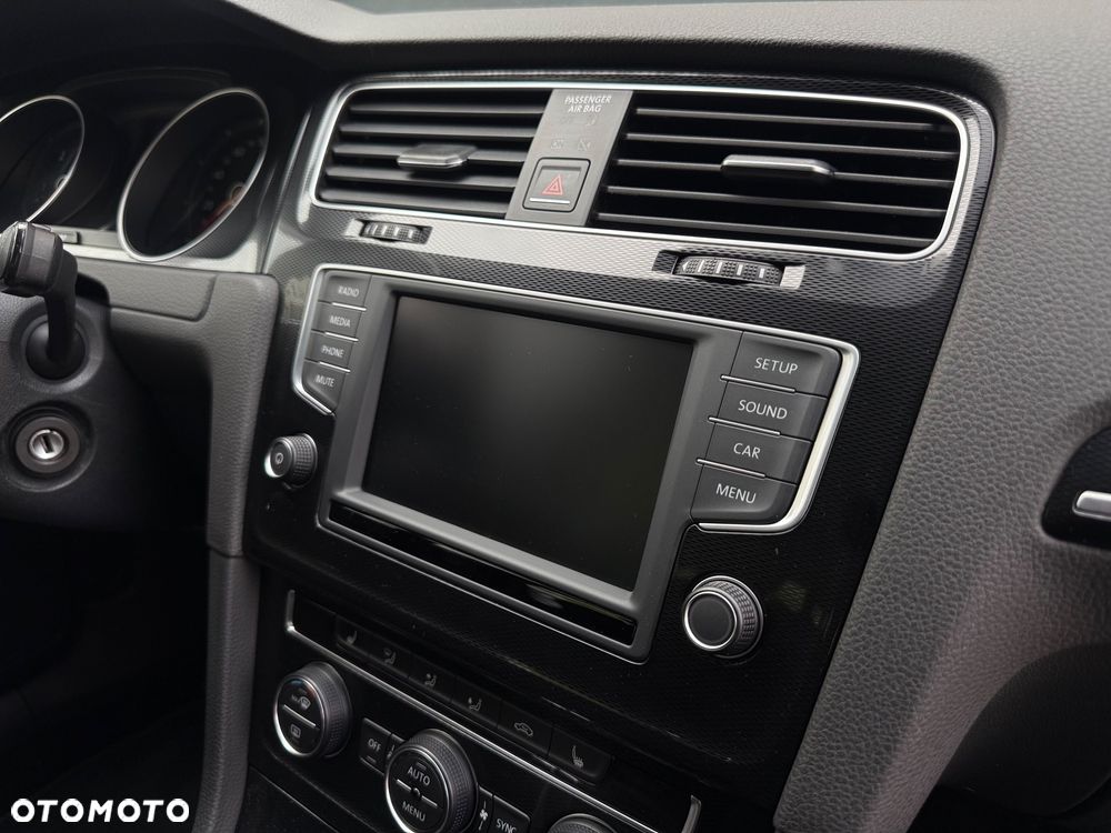Volkswagen Golf - 13