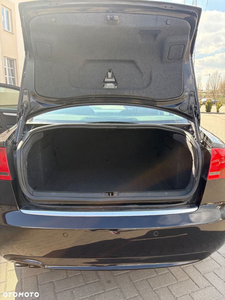 Audi A4 Limousine 2.0 TDI - 24