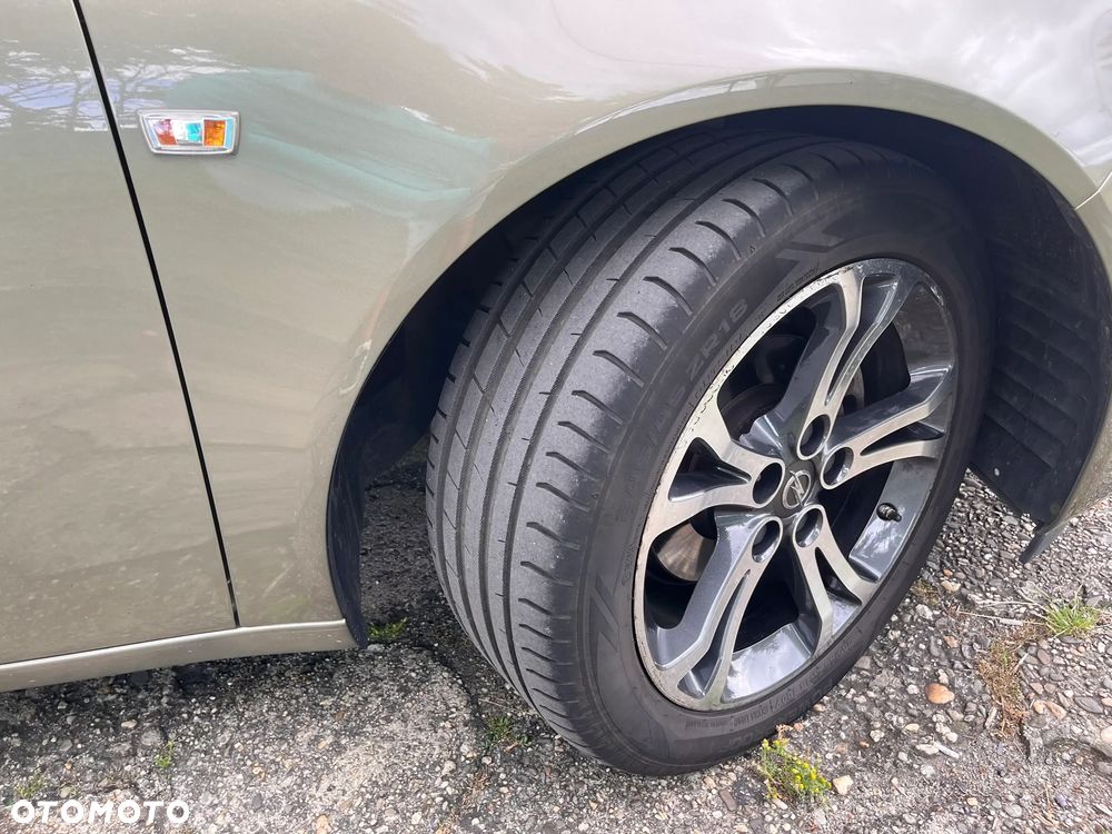Opel Insignia 1.6 T Cosmo S&S EU6 - 12