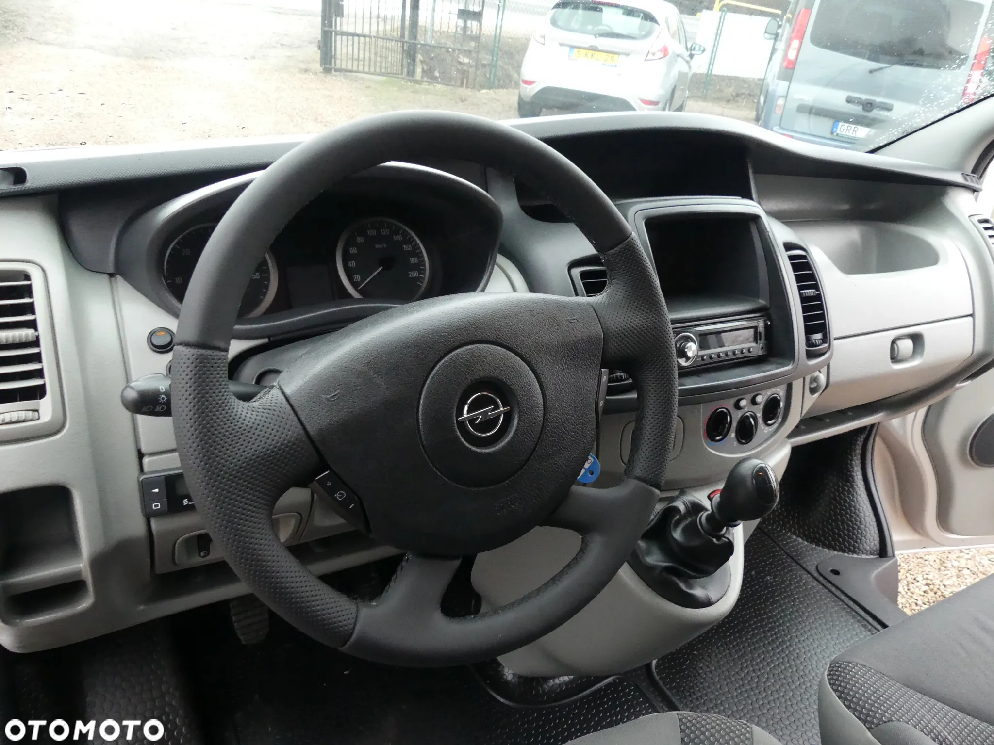 Opel VIVARO - 11
