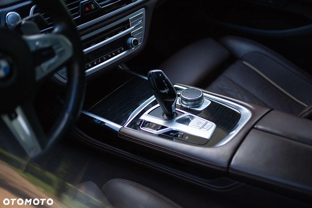 BMW Seria 7 - 13