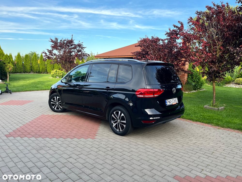 Volkswagen Touran 1.5 TSI ACT OPF DSG IQ.DRIVE - 16