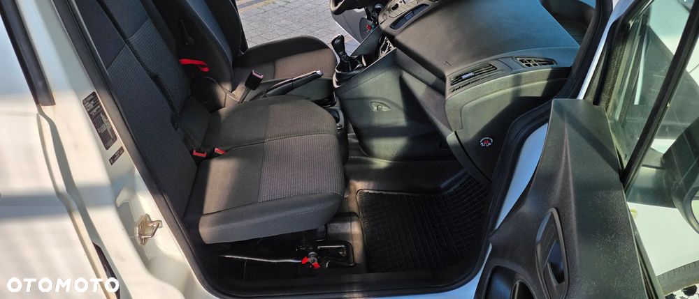 Ford Transit Connect long - 21