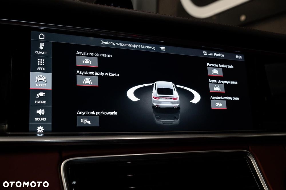 Porsche Panamera 4 E-Hybrid - 22