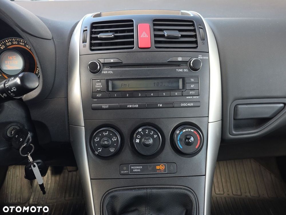 Toyota Auris 1.33 VVT-i Classic - 18