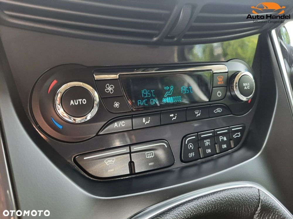 Ford Kuga 1.6 EcoBoost 2x4 Individual - 32