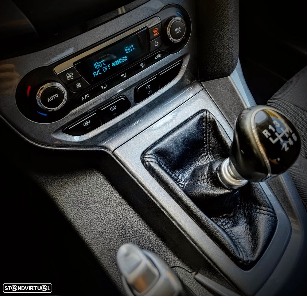 Ford Focus 1.6 TDCi DPF Titanium - 7