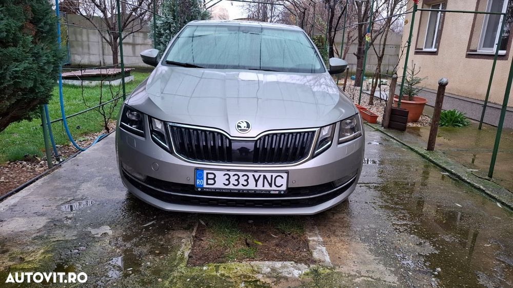 Skoda Octavia 2.0 TDI DSG Ambition - 1