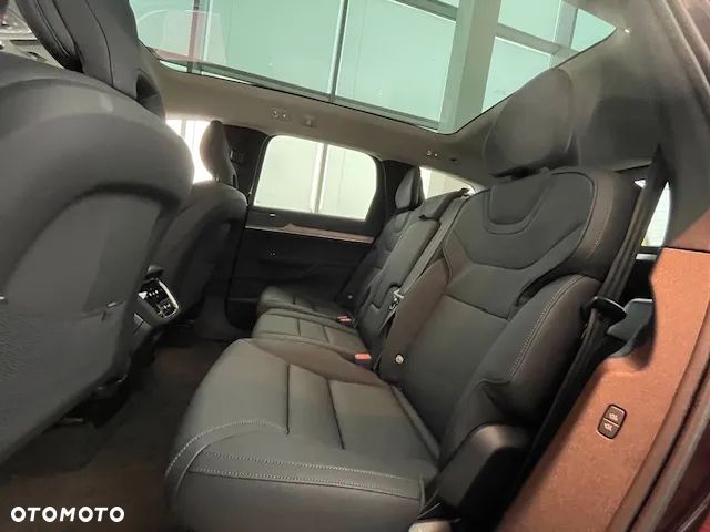 Volvo EX90 111kWh Twin AWD Plus 7 os - 10