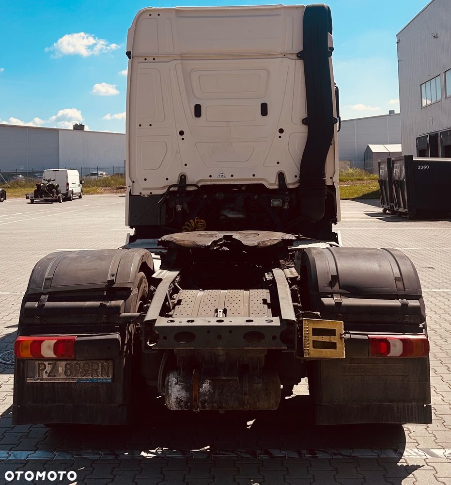 Mercedes-Benz Actros MP4 - 3