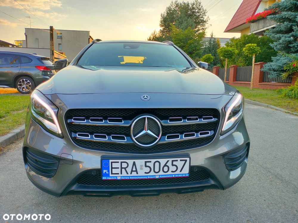 Mercedes-Benz GLA - 15