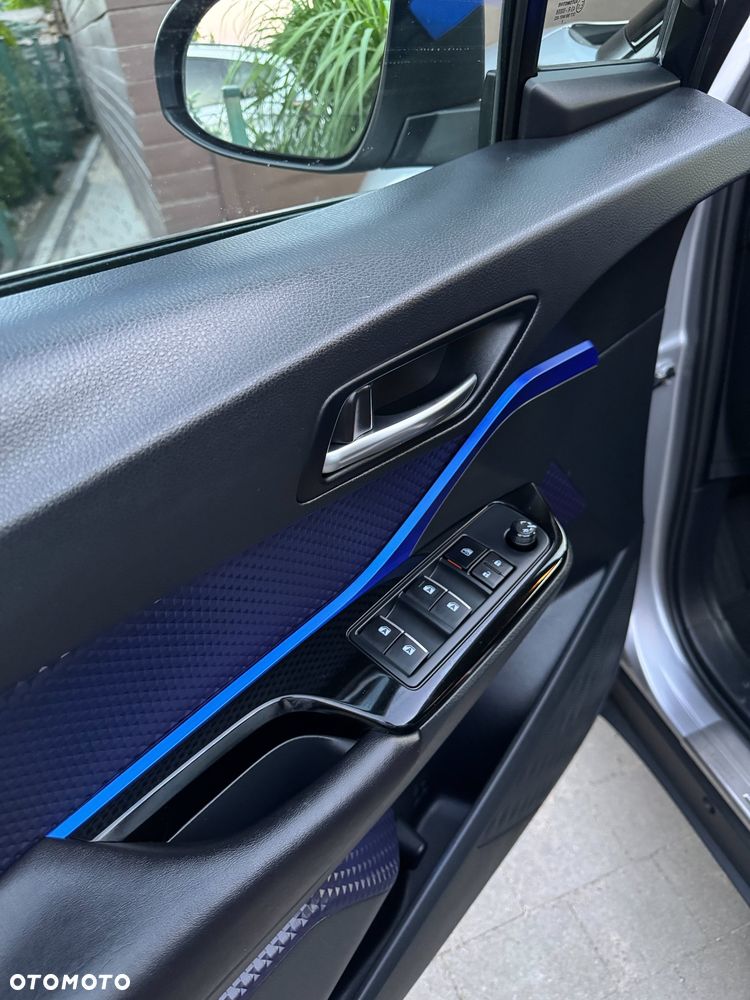 Toyota C-HR 1.2 T Dynamic - 9