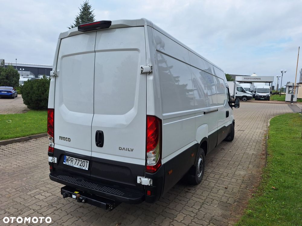 Iveco Daily 35S18 HiMatic furgon 16m blaszak automat FV23% MAXI 8HP - 4
