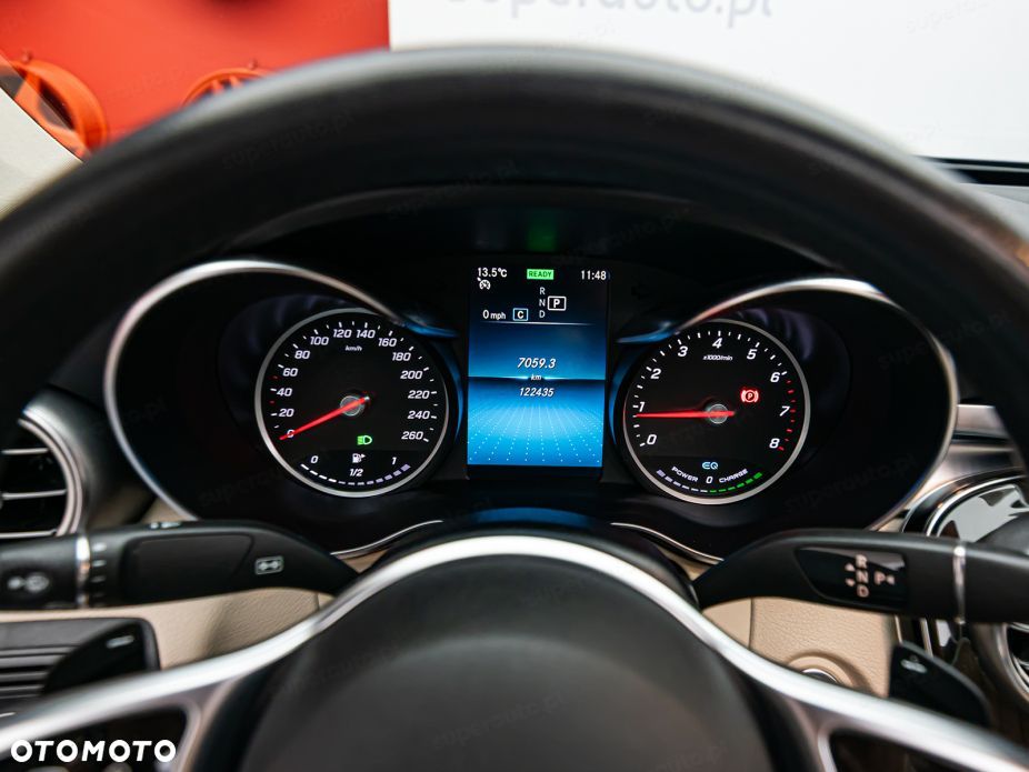 Mercedes-Benz Klasa C 300 9G-TRONIC - 17