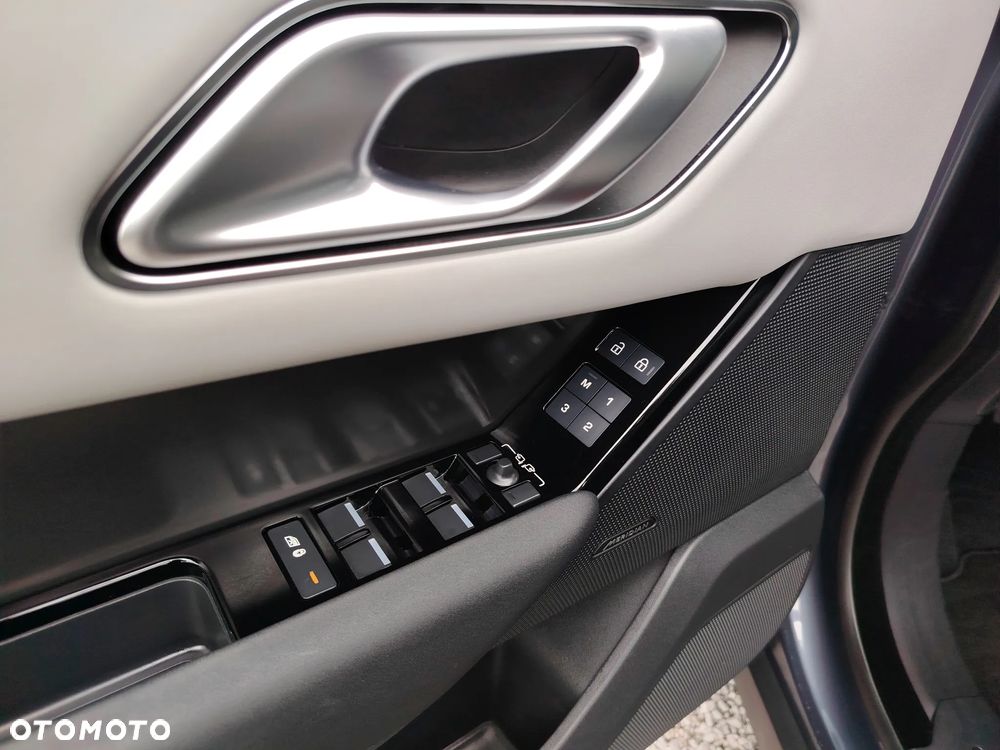 Land Rover Range Rover Velar 2.0 D200 mHEV R-Dynamic SE - 16