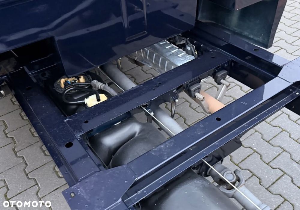 Mercedes-Benz Sprinter 319 3.0 V6 Automat podwozie - 21