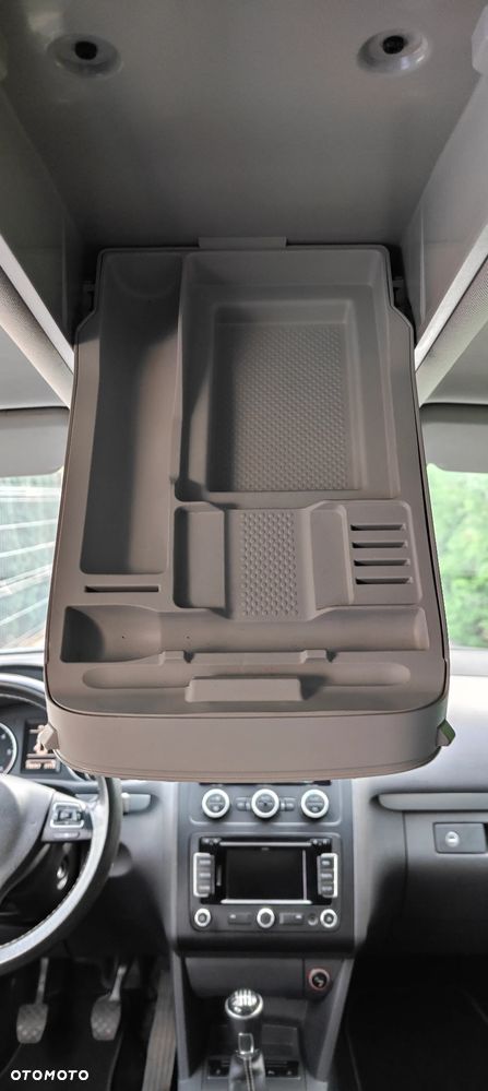 Volkswagen Touran 1.6 TDI DPF BlueMotion Technology Cup - 28