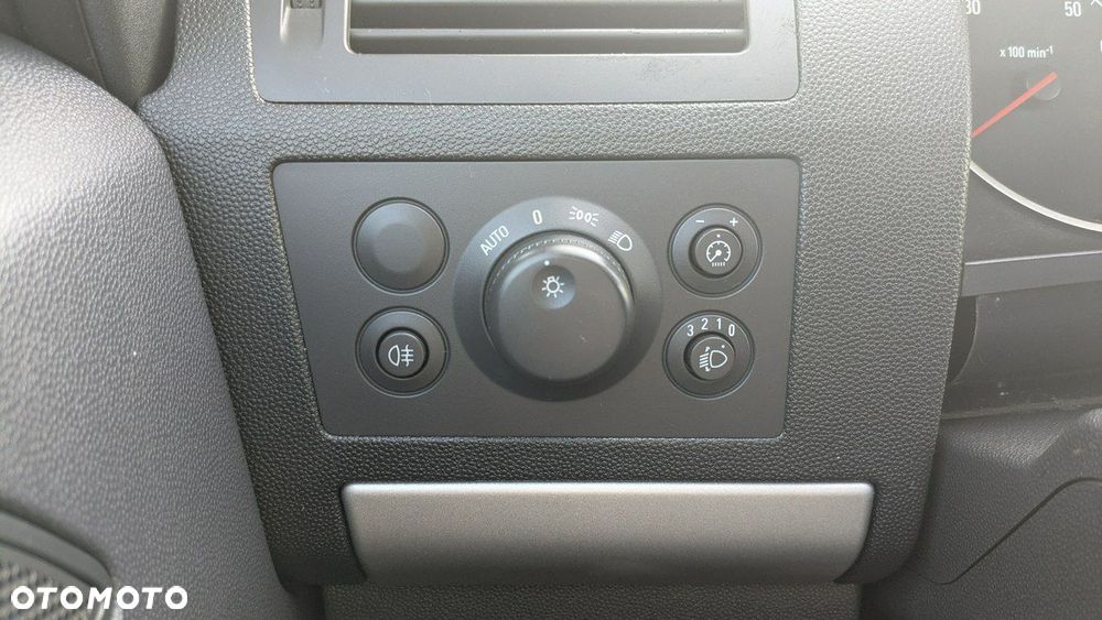 Opel Zafira - 28