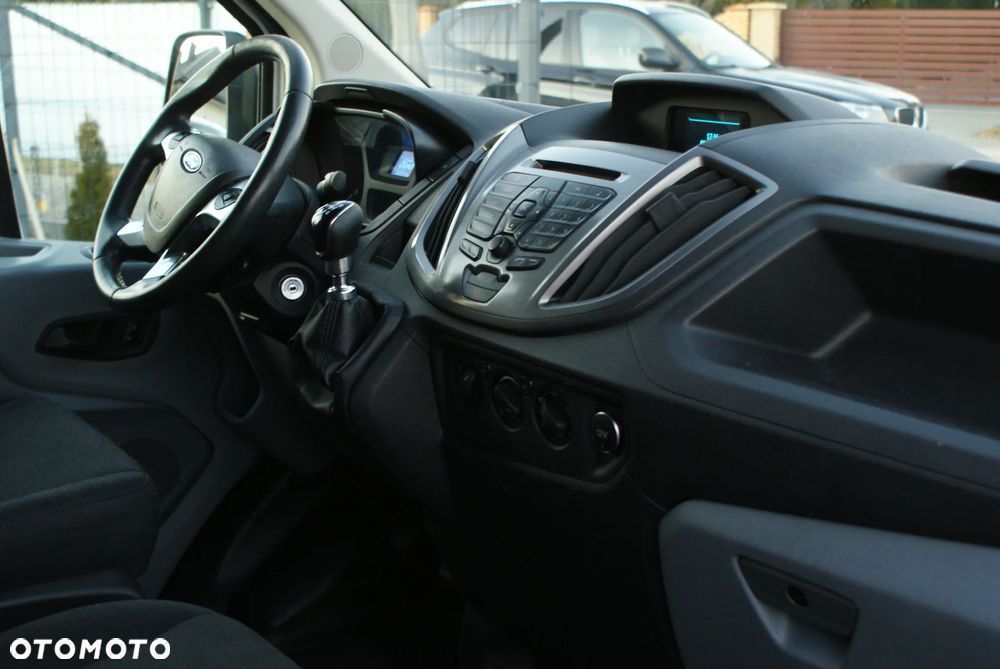 Ford Transit - 12