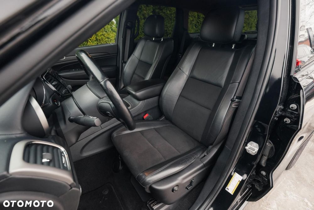 Jeep Grand Cherokee - 12