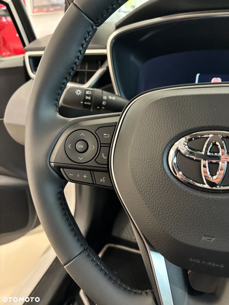 Toyota Corolla - 12